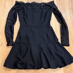 BB Dakota Elegant Black Lace Off-Shoulder Dress Size 0